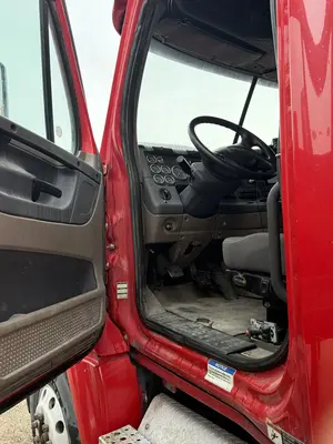 Used 2012 FREIGHTLINER CASCADIA Conventional trucks Texas US | Proxy Equipment #1385334