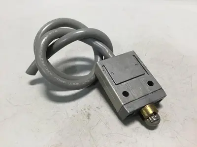 USED OMRON D4C-1602