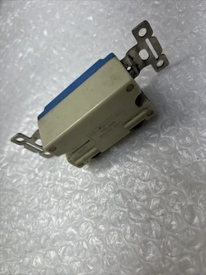USED Hubbell&Leviton 120-277 Vac 20A