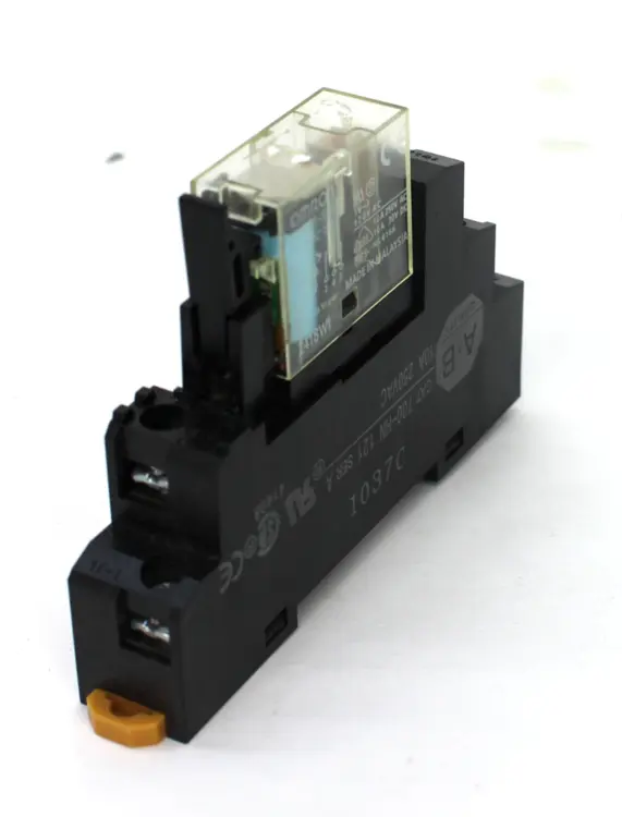 Used ALLEN BRADLEY 700-HN 121 Relays & Switches Kentucky US | Industrial Parts R Us Inc. #356867