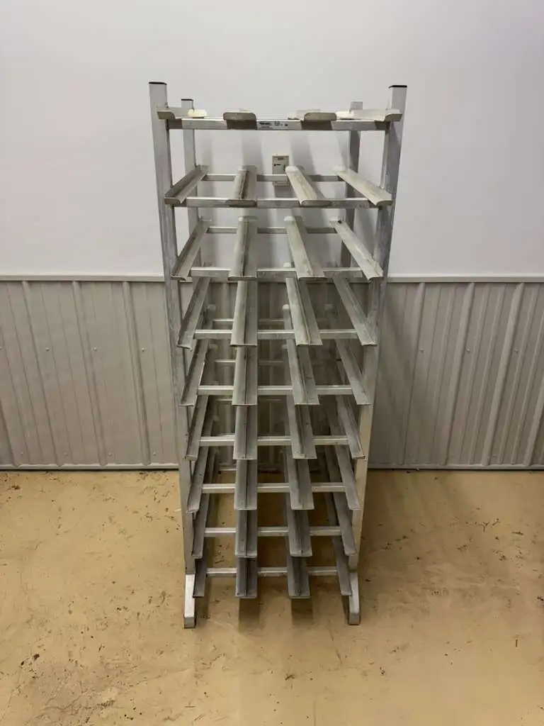 Used Winholt Used Winholt CR-162 Full Size Aluminum Stationary #10 and #5 Can Rack Racks/Shelving Illinois US | Falcon Restaurant Supply #1375073