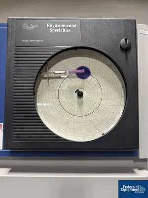 USED Environmental Specialties 33.8 Cu Ft Environmental Specialties Environmental Chamber, Model ES2000 CS