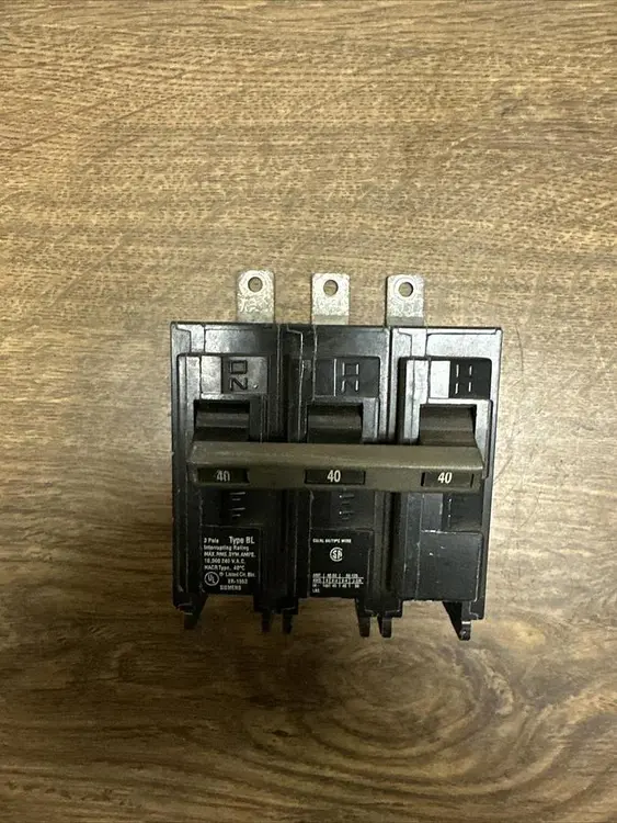 Used SIEMENS B340 Circuit Breakers | Surplus Asset Holdings #1190244