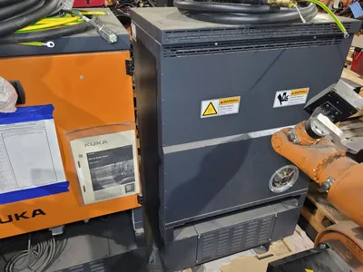 USED 2015 KUKA KR16 L6-2 + KR C4 NA