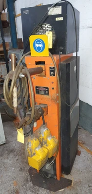 MERITUS 500 2300 SPOT WELDER (REF 188)