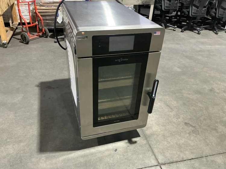 Used ALTO-SHAAM VMC2-H3H SX HALF-SIZE VECTOR® H MULTI-COOK OVEN - 208-240V/3PH Electric Ovens Michigan US | Miedema Asset Management Group #1370190