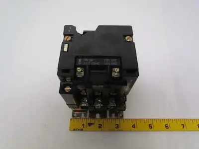 Square D Type SBO 12 Ser A Contactor 600VAC 50/60Hz size 0 class 8702 Lot of 2