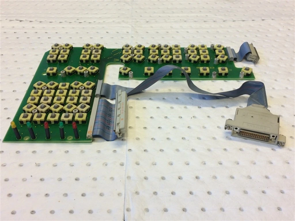 USED SIEMENS 6FX1130-0BA02 810 (6)-KEYBOARD 810
