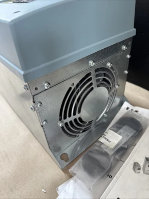 NEW Eaton Eaton Cutler Hammer SVX050A1-4A1N1 SVX9000