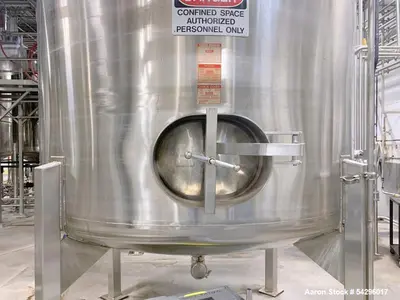 Used 3,200 Gallon Stainless Steel Tank – Vertical Dished Vessel with Multiple Po