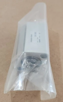 NEW SMC CDQ2B25-20DCZ