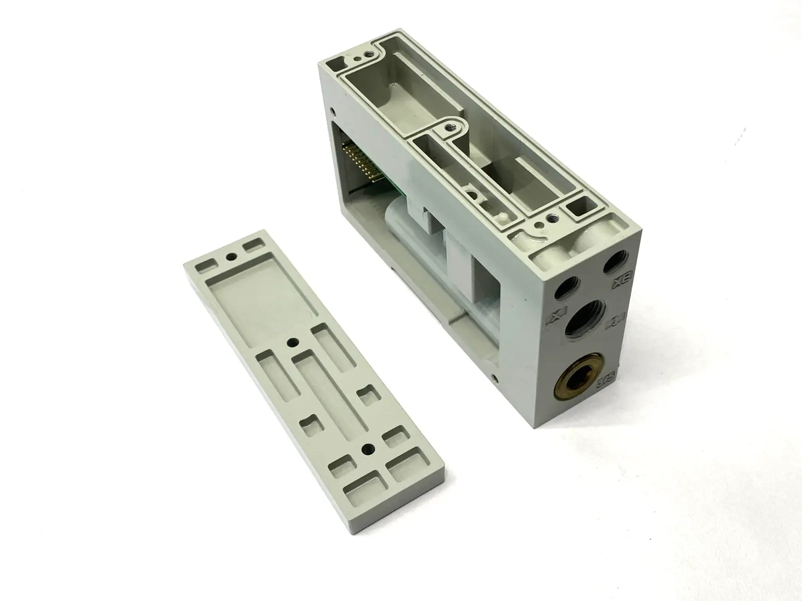 Used Numatics Pneumatic Manifold Block X, XE, 1, 3/5 Ports w/ 156-161 Rev H PCB Parts (Hydraulics and Pneumatics) Michigan US | Maverick Industrial Sales #1395128