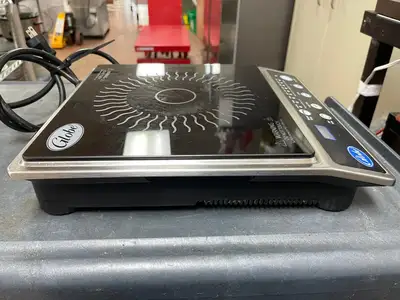 Used Globe Used Globe IR1800 Ceramic Countertop Induction Range 120V 1800W - JS Commercial Ranges Illinois US | Falcon Restaurant Supply #1375751