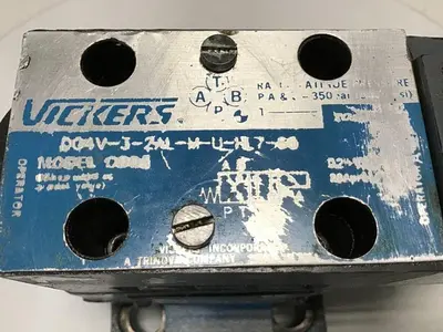 USED VICKERS DG4V-3-2AL-M-U-HL7-60