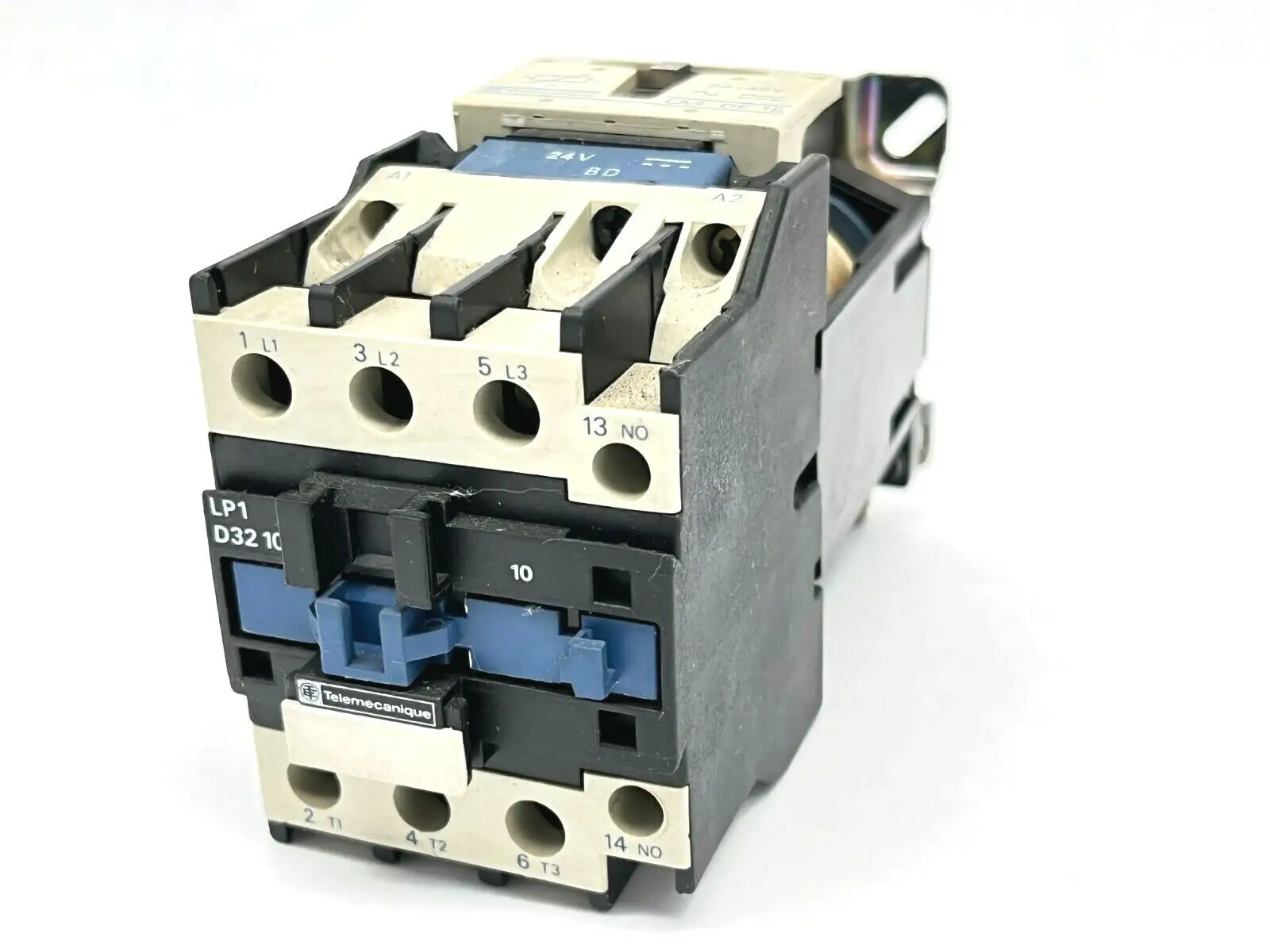 LP1D3210,LA4DE1E | Telemecanique LP1D3210 Contactor w/ LA4DE1E Suppressor - Used