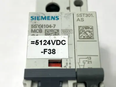 USED SIEMENS MINIATURE CIRCUIT BREAKER C4 1-POLE 4A W/ 5ST3010 AUX SWITCH