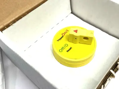 USED EATON UNSHROUDED YELLOW GMCP ROTARY HANDLE TYPE 1 8703C76G07