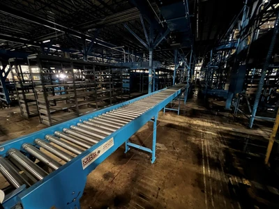 MHS 21in x 25ft  Powered Roller Conveyor, DC Motor in Roller