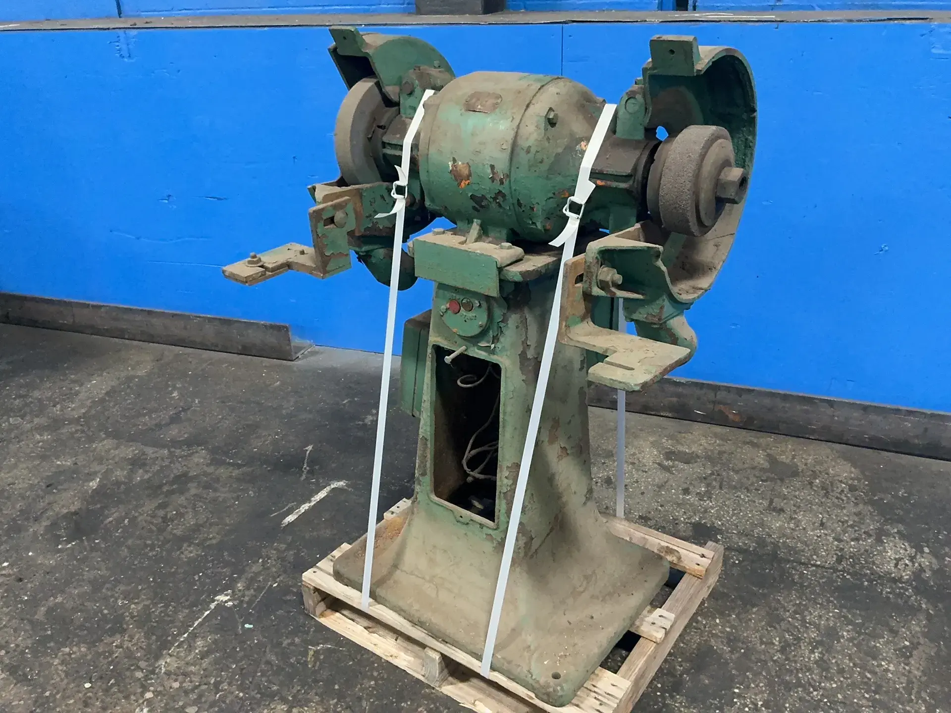 Used CINCINNATI HCA Pedestal Type Grinders (Double End) Ohio US | HGR 24 #1496349