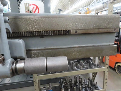 Used CINCINNATI BICKFORD 4' X 9" COLUMN Radial Drills Minnesota US | Machinesused.com #1507220