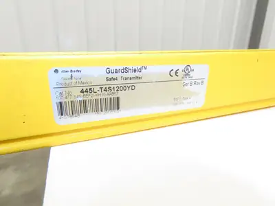 A-B GuardShield 445L-P2S1200YD Light Curtain Transmitter/Receiver Set 1200mm