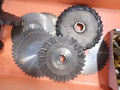 Milling Cutters / Drill Bits