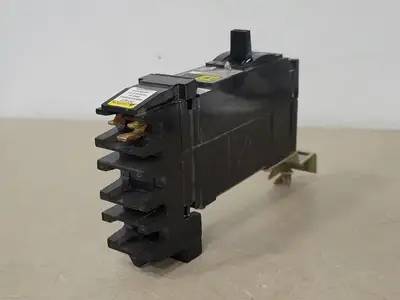 USED SQUARE D FH17015A