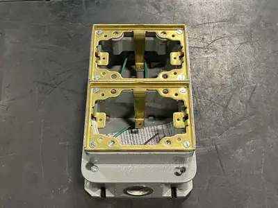 NEW HUBBELL 6269