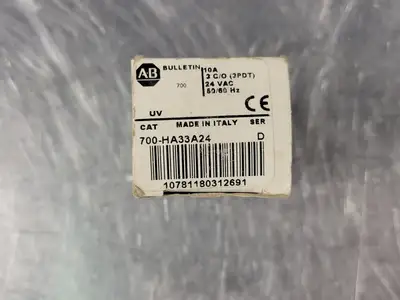 NEW ALLEN-BRADLEY 700-HA33A24