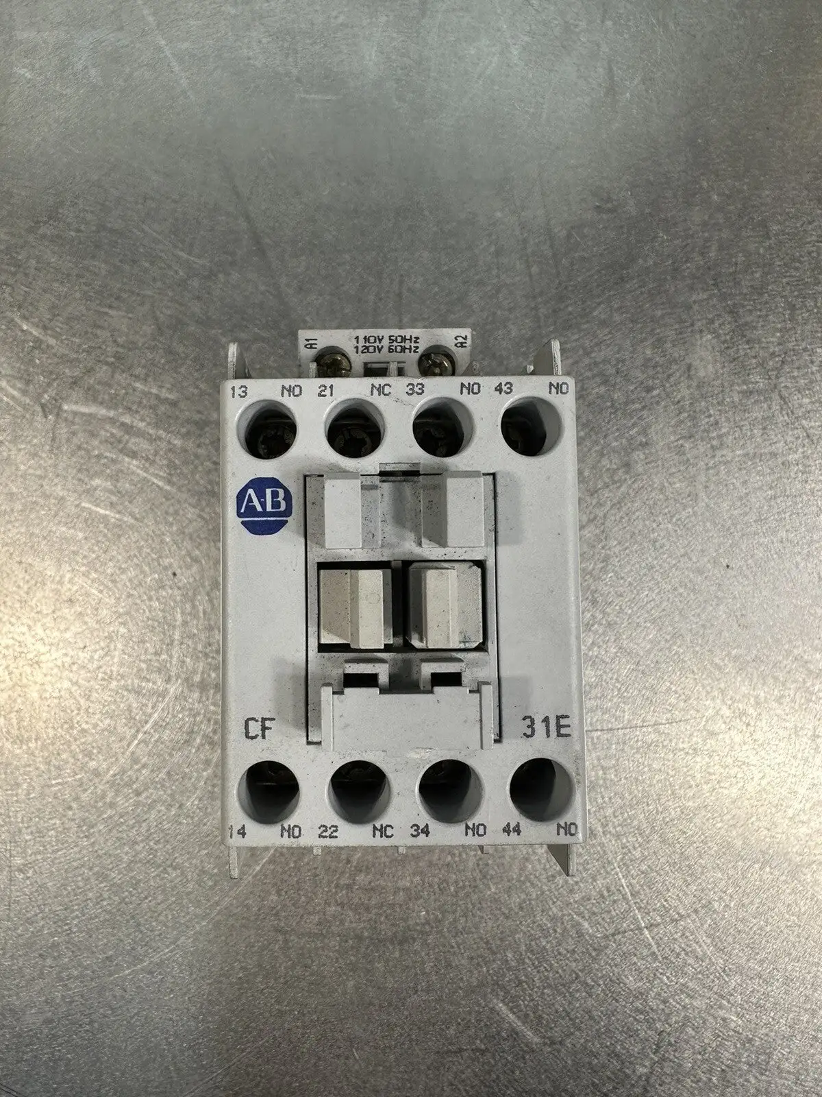 Allen-Bradley 700-CF310 Series A 600V AC. MAX (BIN-1.1.1)