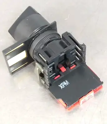 Allen Bradley 800E-4X01/B Rotary Switch Loc4E8