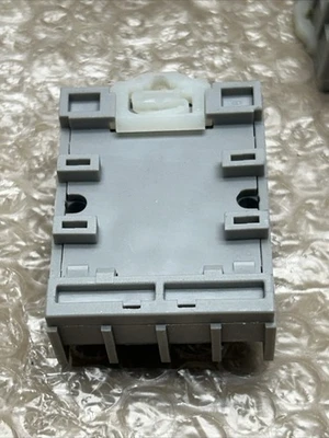 USED ALLEN BRADLEY 700-HN125