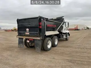 USED 2020 Freightliner 114SD