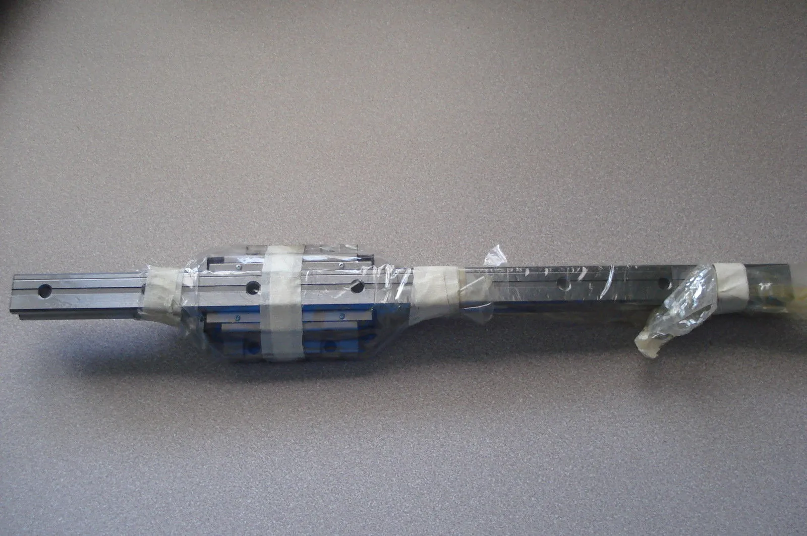 NEW THK LINEAR BEARINGS AND RAIL HSR25