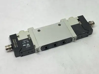 Festo VUVG-L10-T32C-AT-M5-1P3 Pneumatic Solenoid Valve 24VDC 566454 - Used