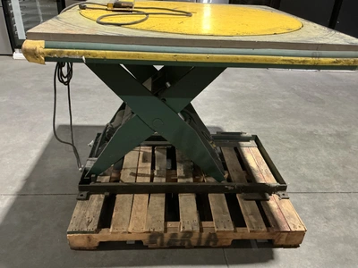 Used SOUTHWORTH LS4-36 HEAVY-DUTY ELECTRIC HYDRAULIC SCISSOR LIFT WITH ROTATING TOP Scissor Lifters Michigan US | Miedema Asset Management Group #1761519