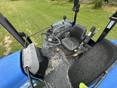 Used NEW HOLLAND T6020 Utility Tractors New York US | Abele Tractor #1343158