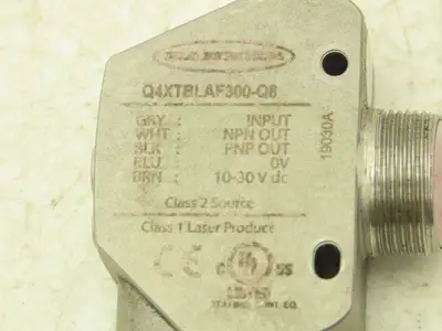 Banner Q4XTBLAF300-Q8 Photoelectric Laser Proximity Sensor 10-30VDC
