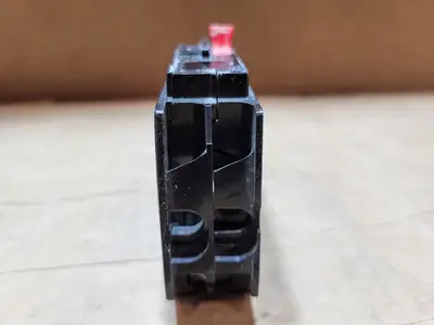 20 Amp 1 Pole Circuit Breaker