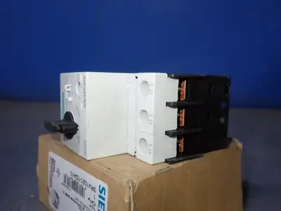 Used SIEMENS 3RV10211DA10 Circuit Breakers | HGR 24 #731895