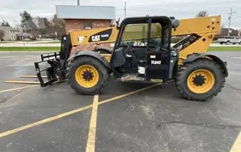Used 2015 Caterpillar TL642C Telehandlers | Rubbl #982832