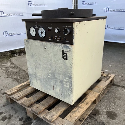 130L Astell Vertical Autoclave 6Kw