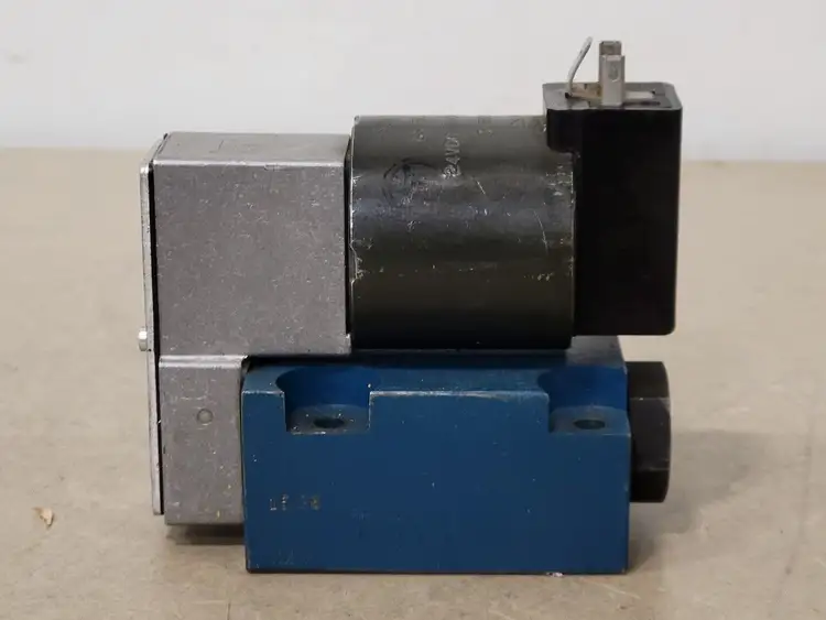 Used REXROTH M-3 SE 10 U24/315 G24 NZ55L/5 Parts (Hydraulics and Pneumatics) British Columbia CA | Lenmark #264956