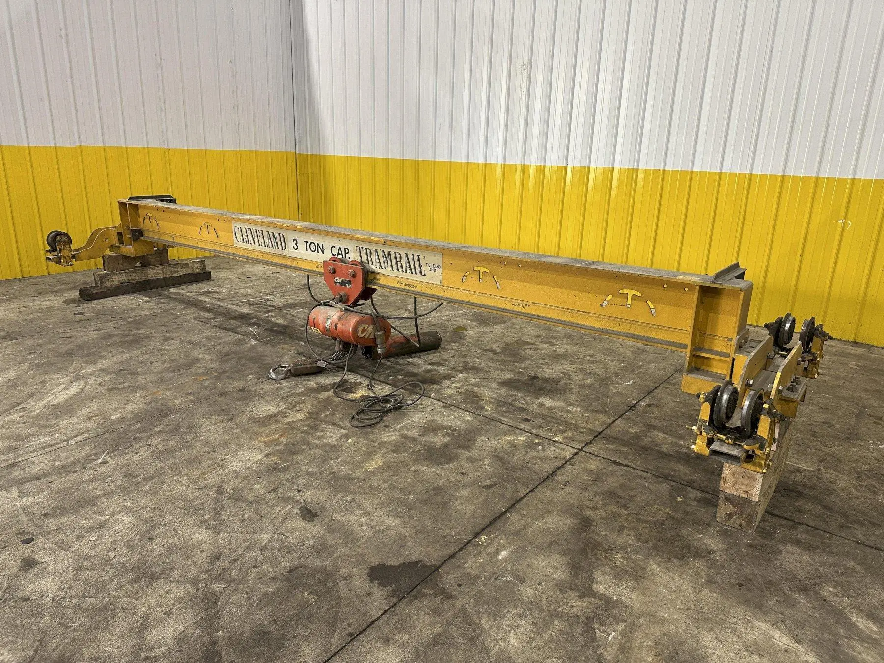 3 TON X 17' CLEVELAND TRAMRAIL UNDERSLUNG BRIDGE CRANE W/3-TON CM LODESTAR HOIST: STOCK #23053
