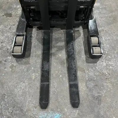 Used 2021 Yale NR045EB Reach Trucks New York US | United Lift #1516588