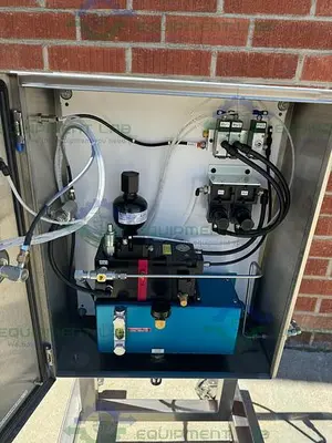 USED BIOPHARM HYDRAULIC POWER UNIT W/ INTERFACE DEVICES P SERIES PUMP