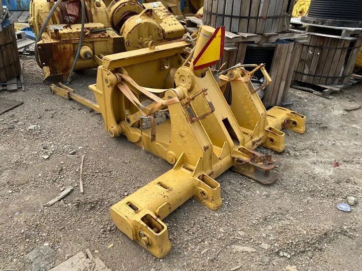Caterpillar 140H Ripper