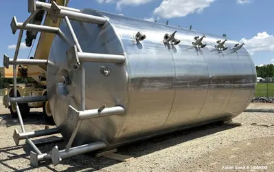 Used DCI _UNKNOWN_ Stainless Steel Tanks Illinois US | Aaron Equipment #1303788