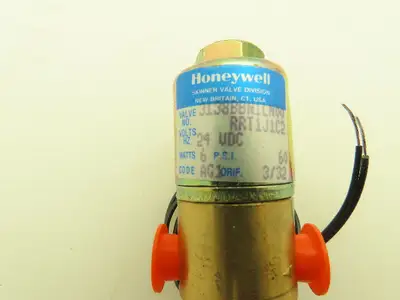 Honeywell Skinner 3138BBN1LN00 Solenoid Valve 3-Way NO 24VDC 60 PSI 1/8" NPT