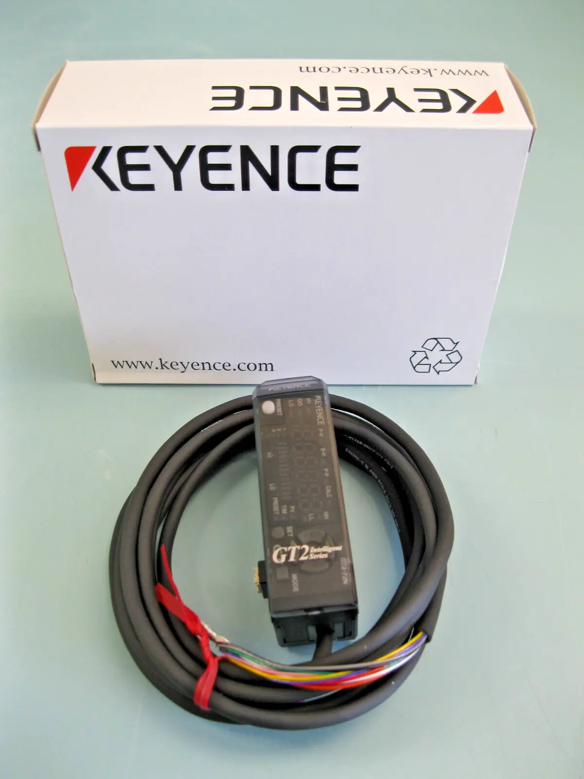 NEW KEYENCE GT2-72N